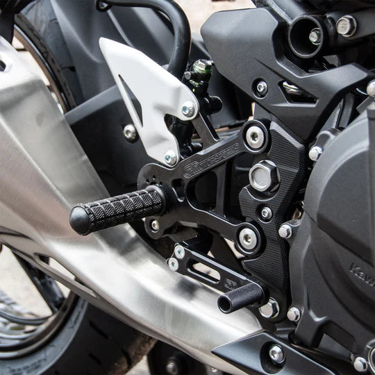 Woodcraft Complete Rearset Kawasaki Z400 2019-2023 - Adventure Parts