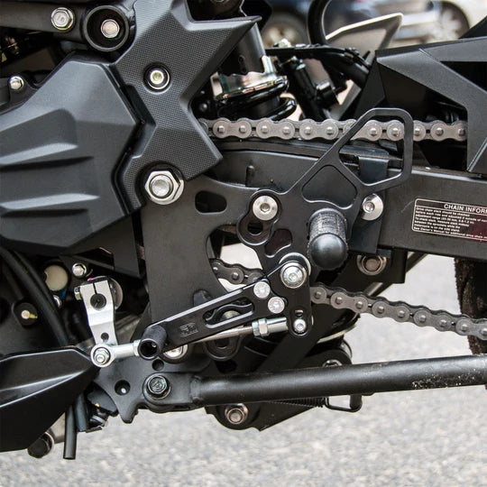 Woodcraft Complete Rearset Kawasaki Z400 2019-2023 - Adventure Parts