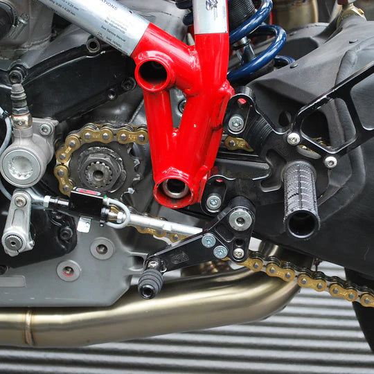 Woodcraft Complete Rearset - Black Ducati 848/1098/1198/848 Evo 2007-2013 - Adventure Parts