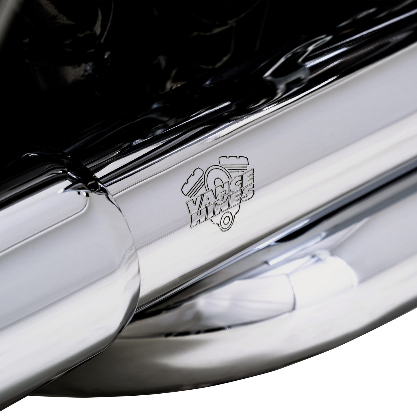 Vance & Hines Slip-On Dresser Duals Chrome 2024-2025 - Adventure Parts
