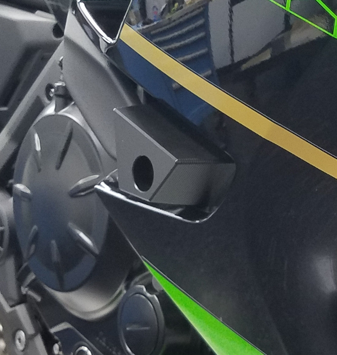 Graves Frame Sliders Kawasaki Ninja 650 / Z650 2020-2024 - Adventure Parts