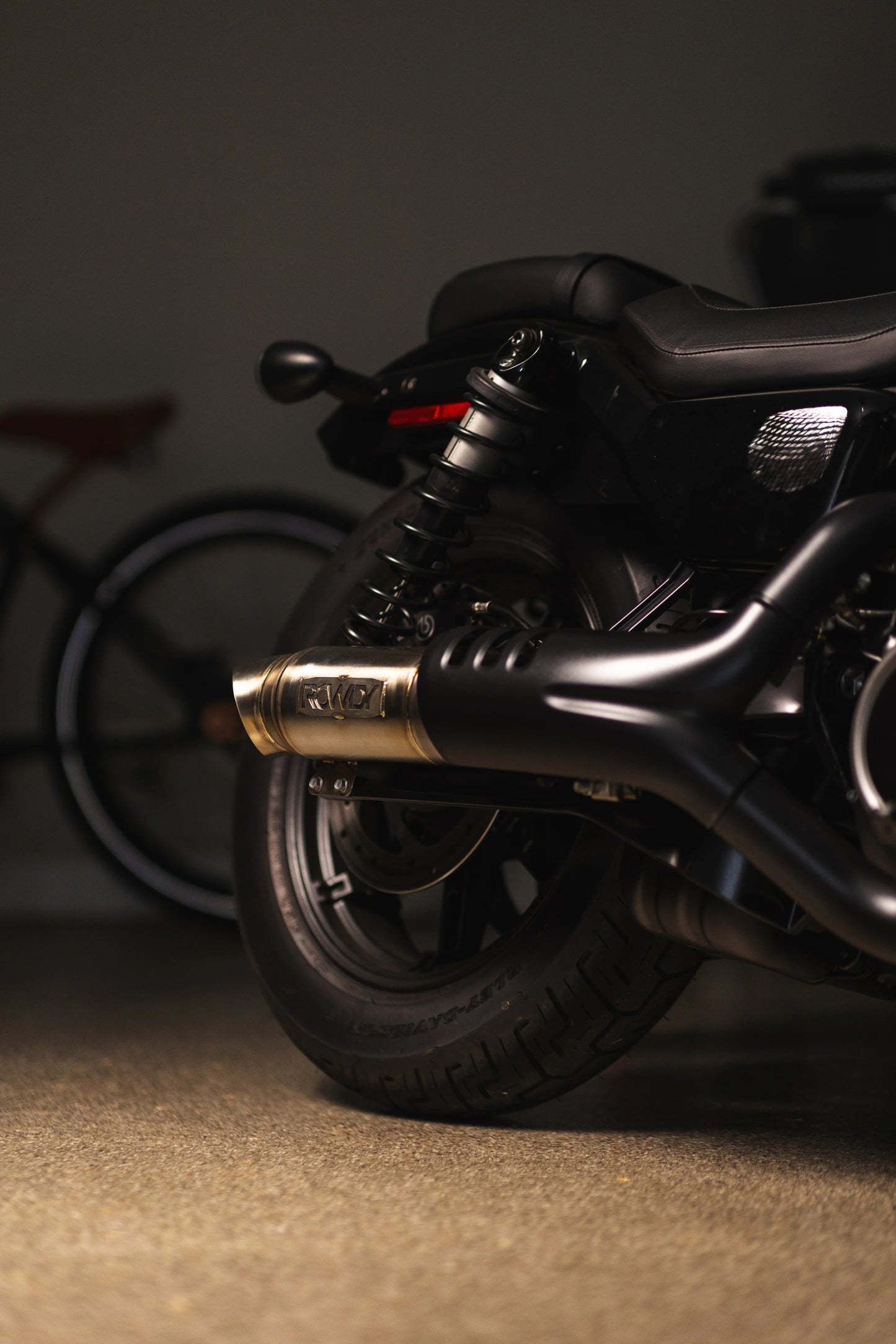 Rowdy Slip-On Exhaust System Harley Davidson Nightster RH975