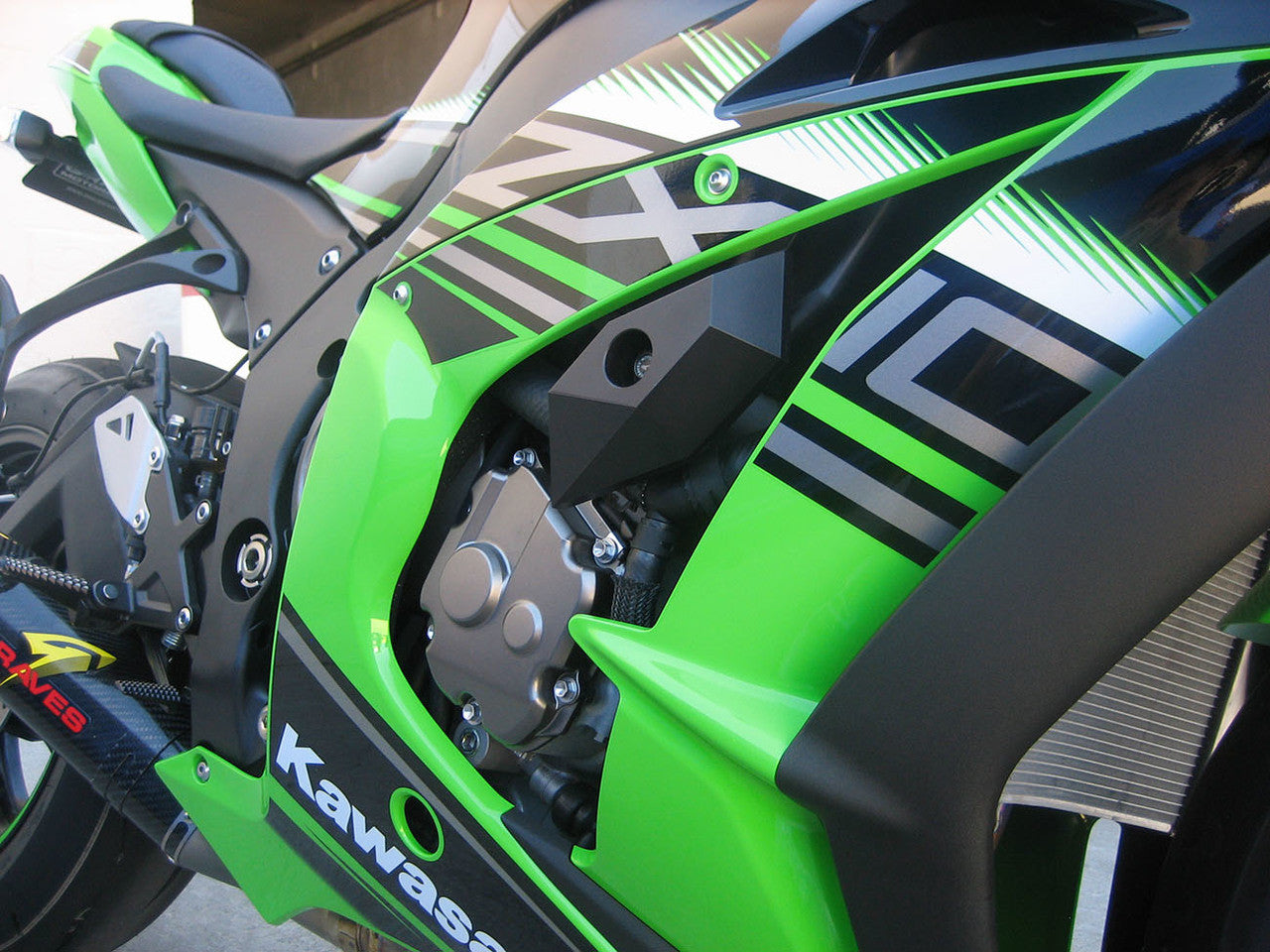 Graves Frame Sliders Kawasaki Ninja ZX-10R 2016-2024