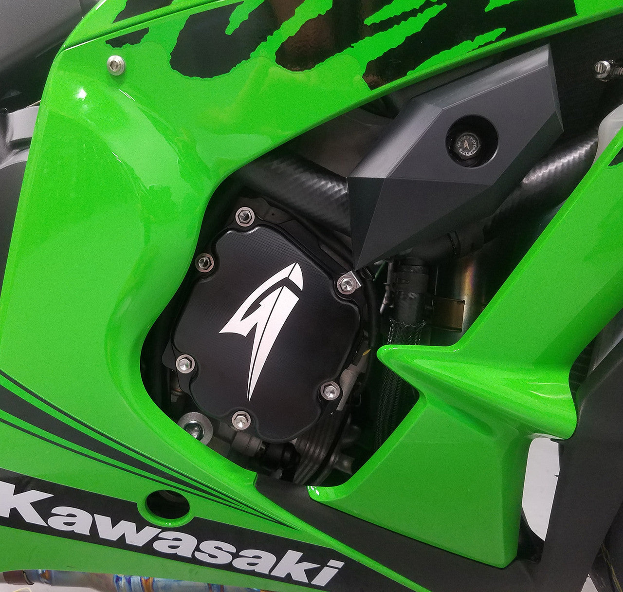 Graves Right Side Engine Case Cover Kawasaki Ninja ZX-10R 2016-2024 - Adventure Parts
