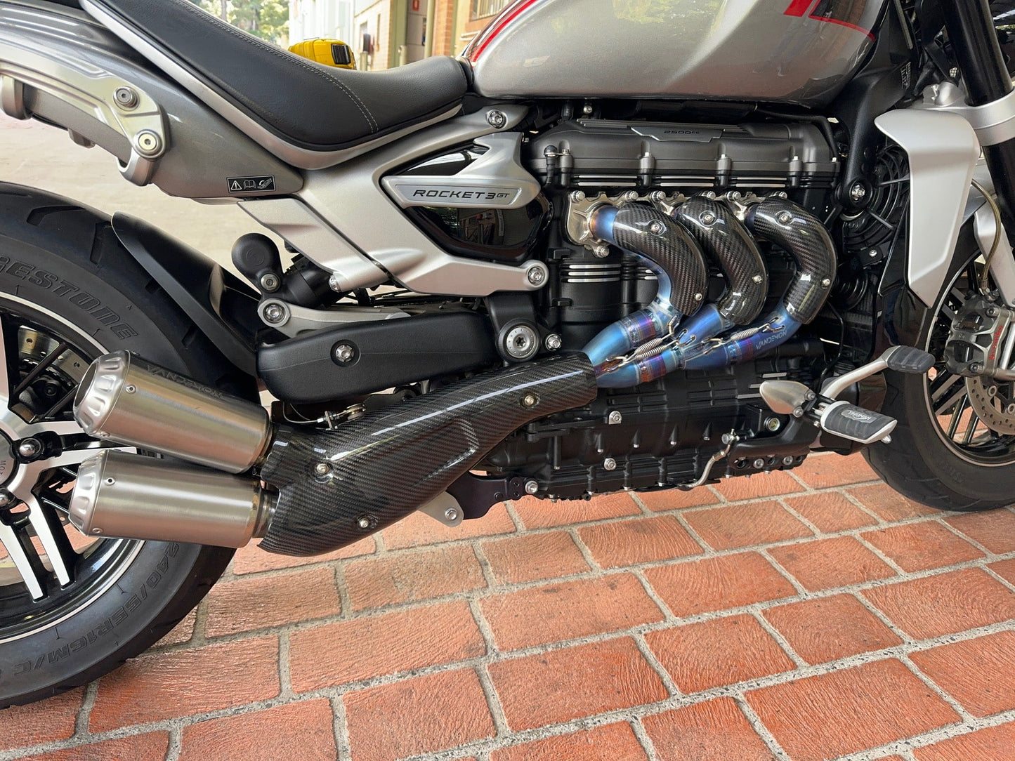 Vandemon Bimodal Titanium Slip-On Exhaust Sytem Triumph Rocket 3R, GT 2500 2024-2025