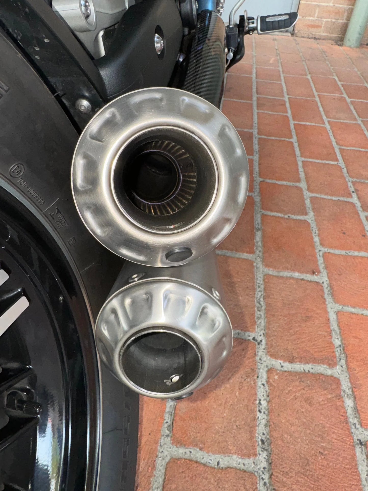 Vandemon Bimodal Titanium Slip-On Exhaust Sytem Triumph Rocket 3R, GT 2500 2024-2025