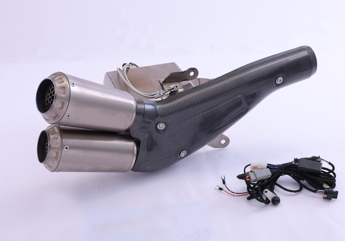 Vandemon Bimodal Titanium Slip-On Exhaust Sytem Triumph Rocket 3R, GT 2500 2024-2025