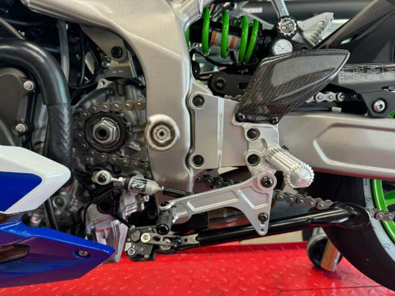 Graves Adjustable Rearsets Silver Kawasaki ZX-4R 2023+