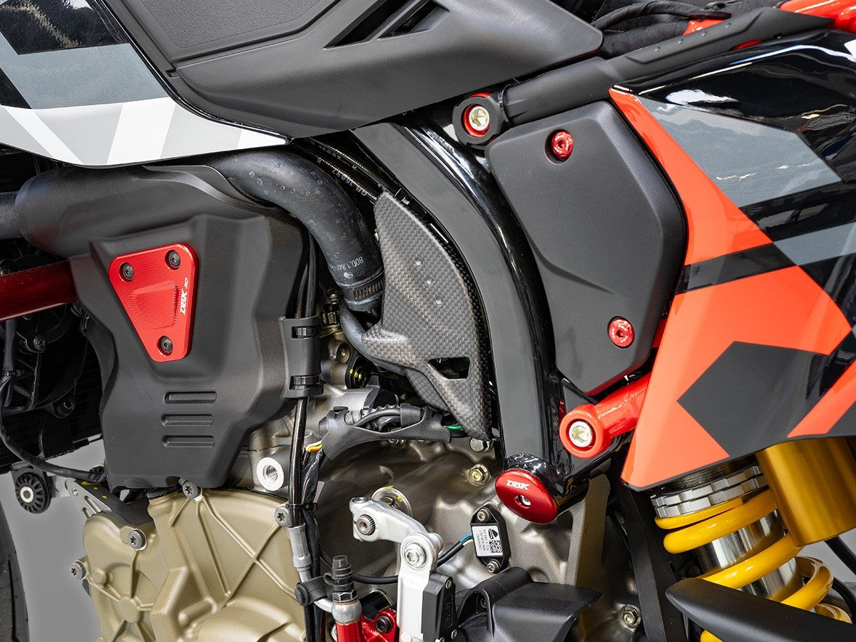 DBK Carbon Side Panel Ducati Hypermotard 698 2024-2025 - Adventure Parts