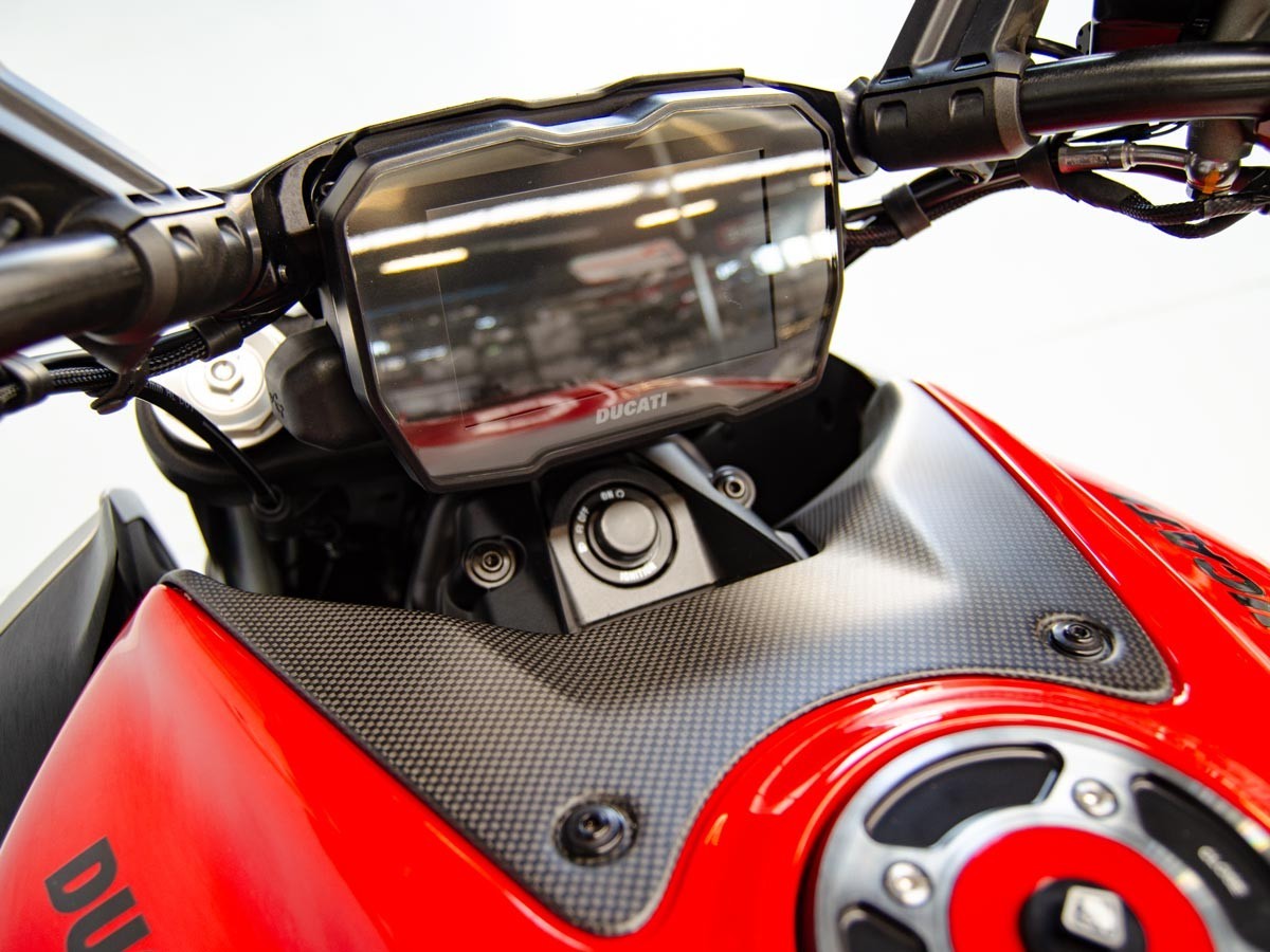 DBK Carbon Tank Cover Matt Ducati Diavel V4 2023-2024