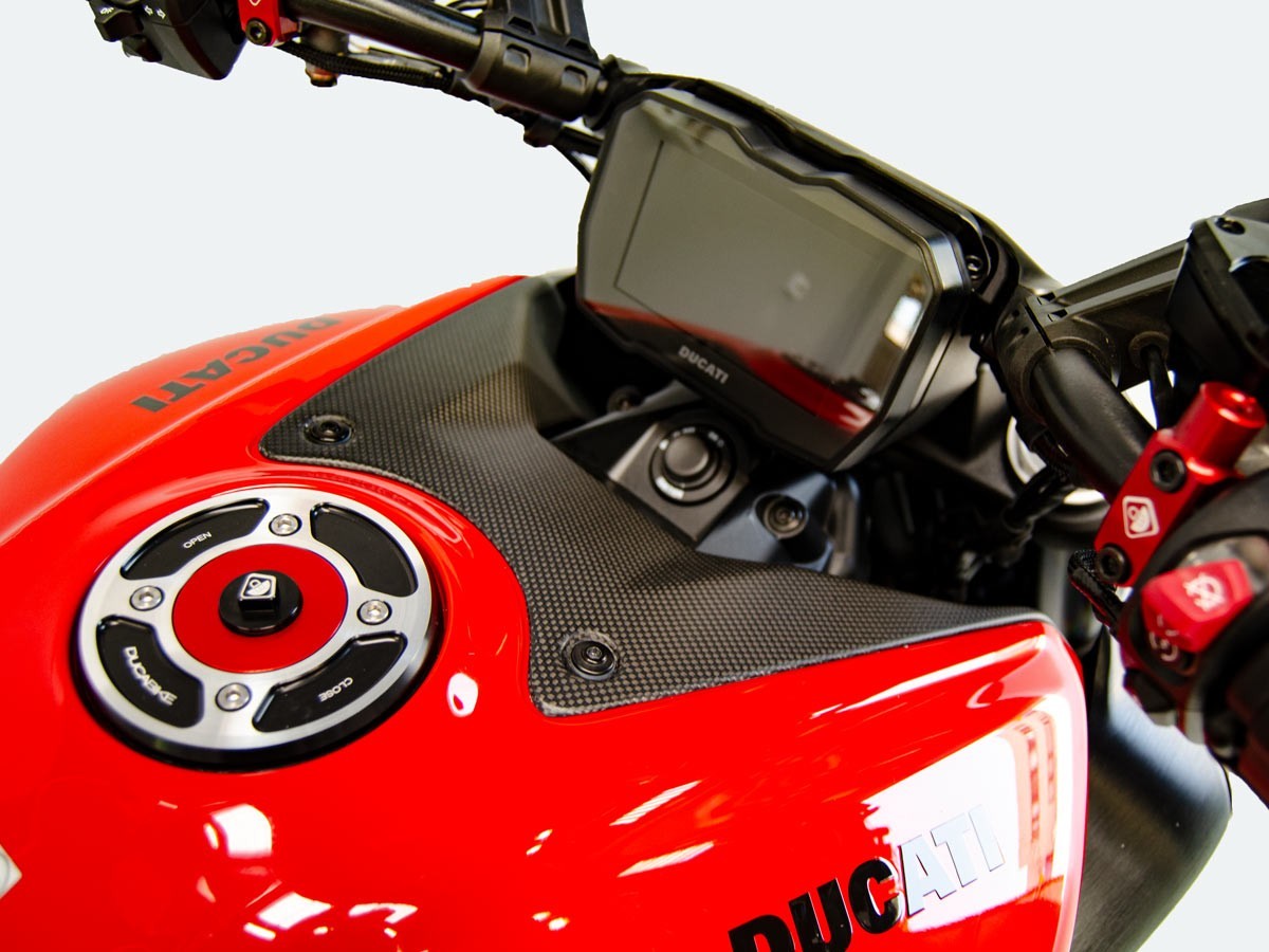 DBK Carbon Tank Cover Matt Ducati Diavel V4 2023-2024