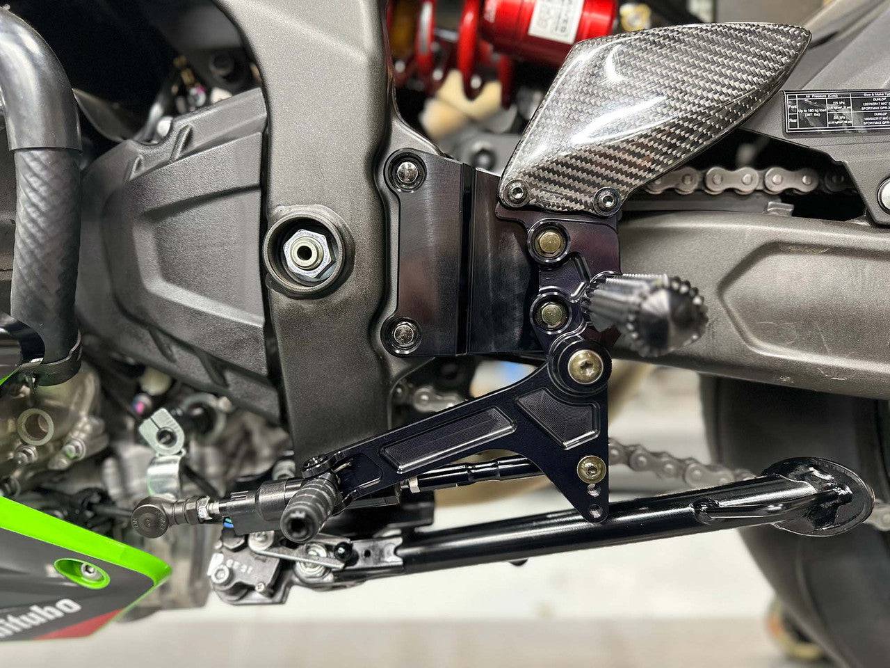 Graves Adjustable Rearsets Kawasaki ZX-4RR / ZX-4R 2023+