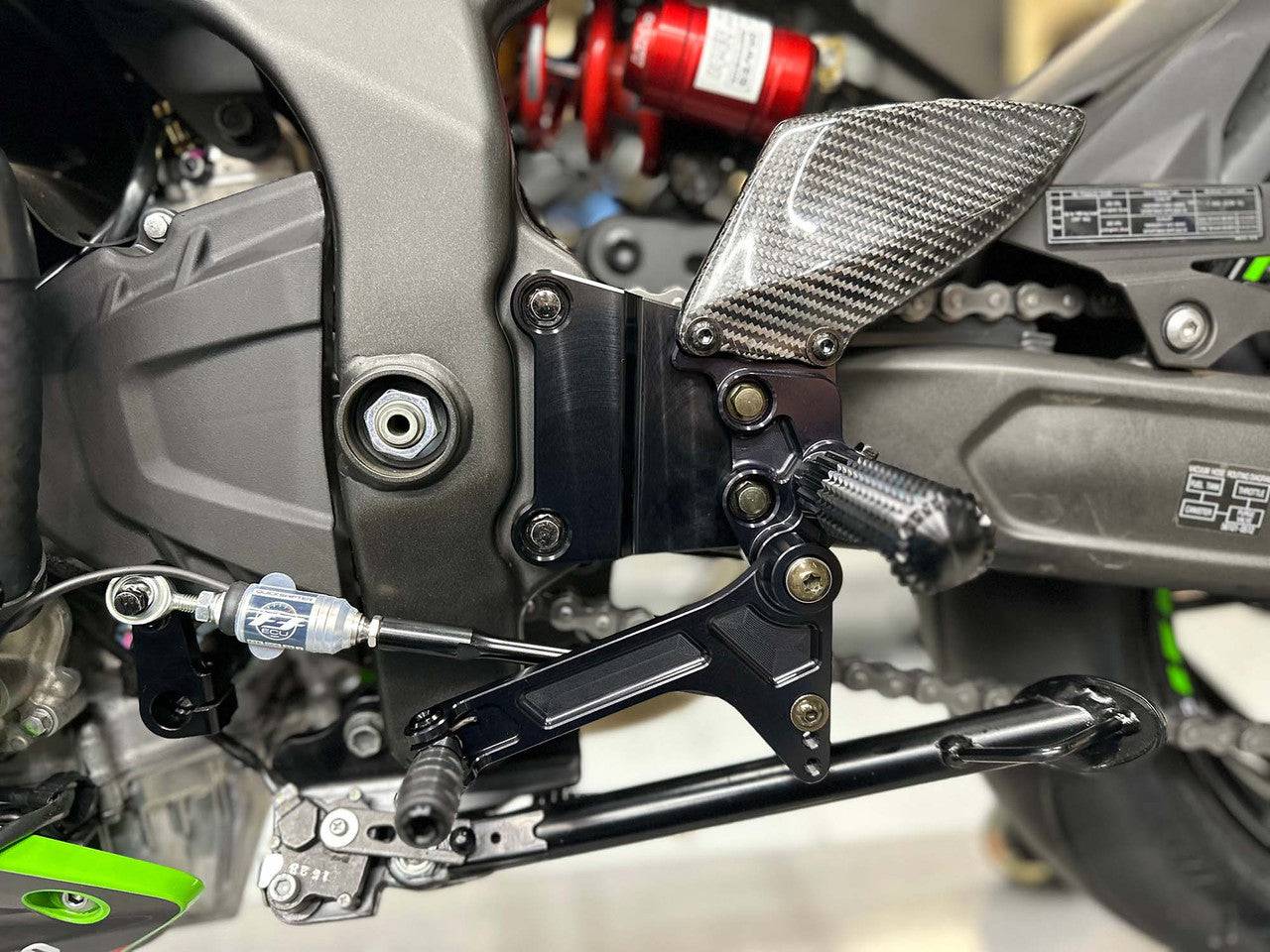 Graves Adjustable Rearsets Kawasaki ZX-4RR / ZX-4R 2023+