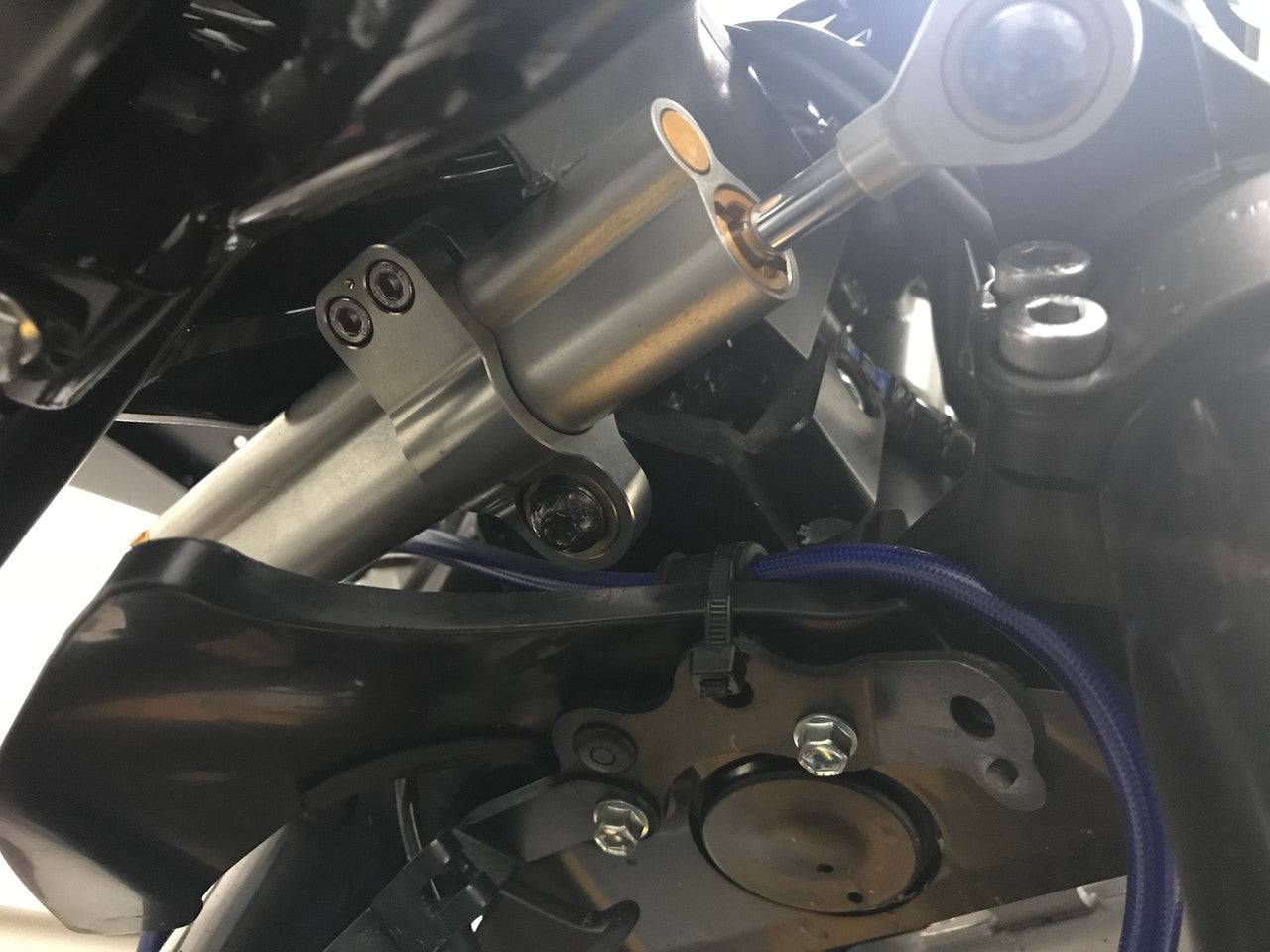 Graves Steering Damper Mounting Kit Yamaha R7 2021+ - Adventure Parts