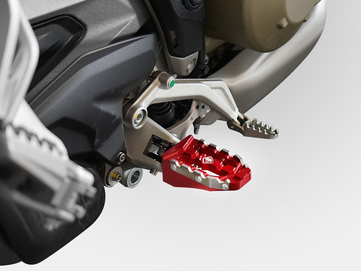 DBK Adjustable Off-Road Pilot Pedals Kit (Ø6mm Pin) Ducati Diavel 2011-2022