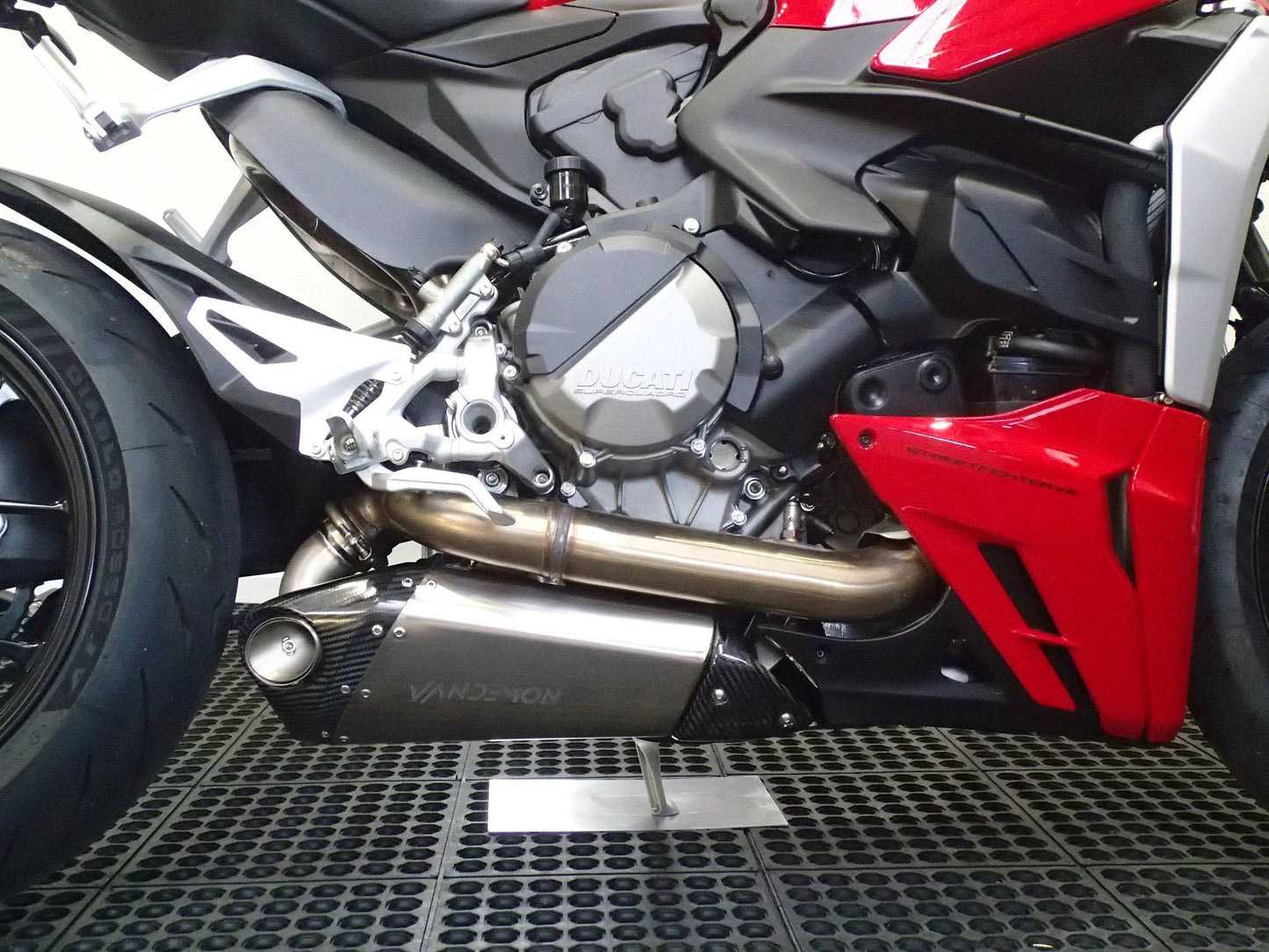 Vandemon Titanium Belly Slip-On Ducati V2 Panigale & Streetfighter