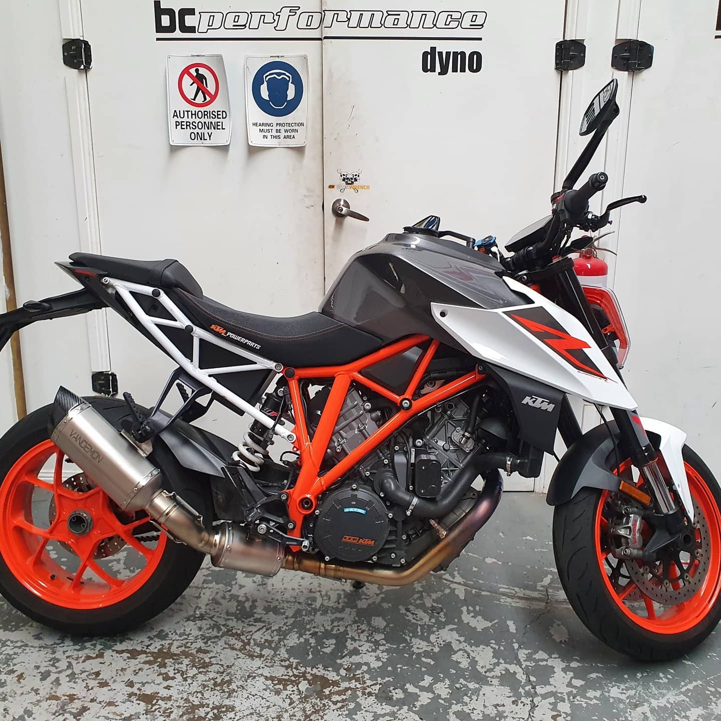 Vandemon Titanium Exhaust System Gen1 & 2 KTM Superduke 1290R 2014-2019