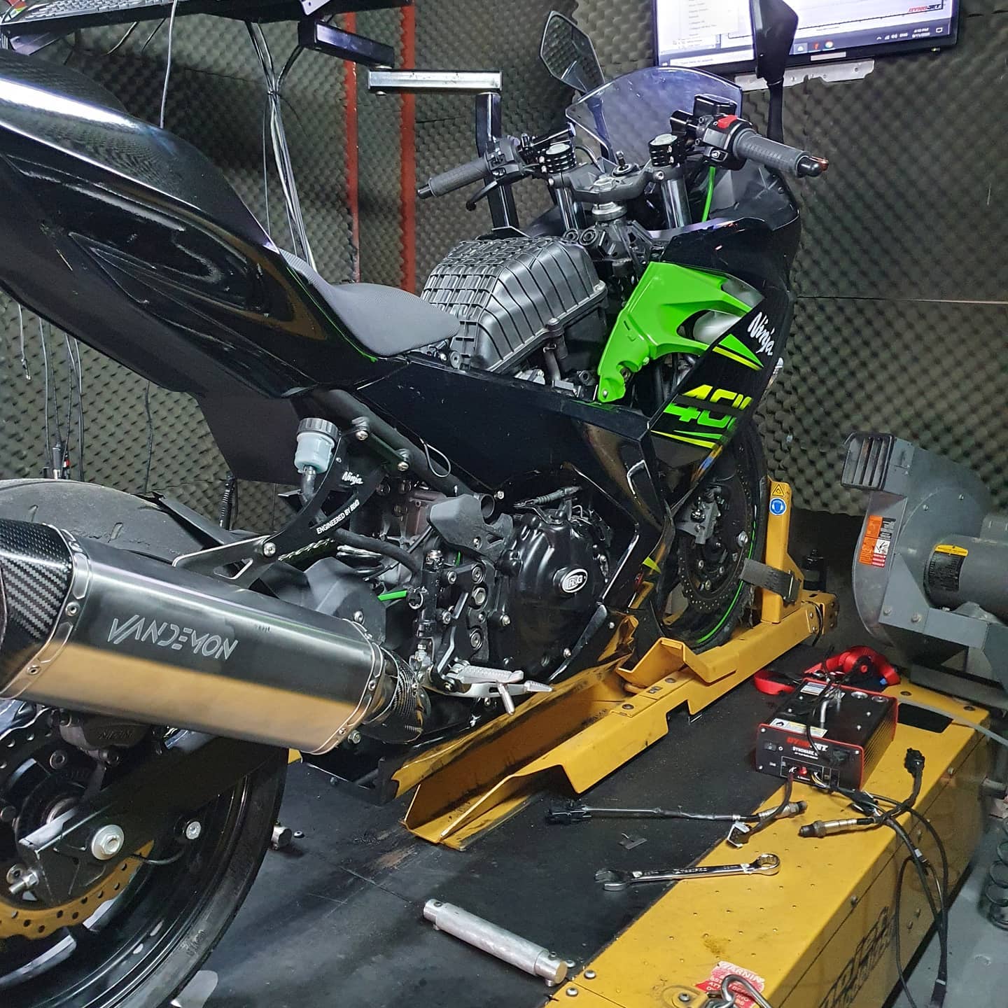 Vandemon Titanium Exhaust System Kawasaki Z400 & Ninja 400 2018-2024 - Adventure Parts