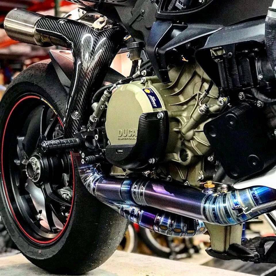 Vandemon Titanium High Mount Exhaust System Ducati Panigale 1199S, 1299S, 1299 SP & R 2011-2018 - Adventure Parts