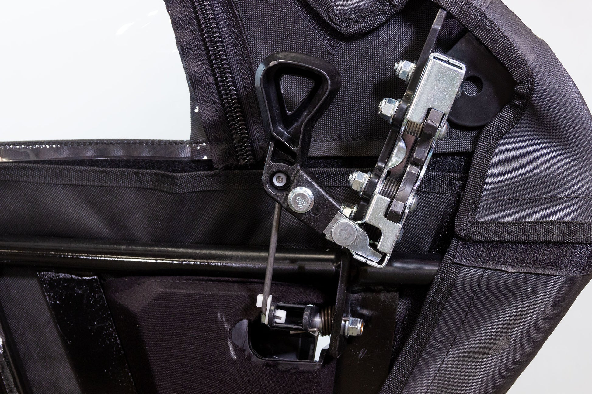 Seizmik Framed Door Kit – Can-Am Defender - Adventure Parts