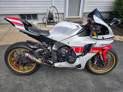Hotbodies Racing Carbon Fiber 400g Race Bodywork Yamaha YZF-R1/M 2021-2024 - Adventure Parts