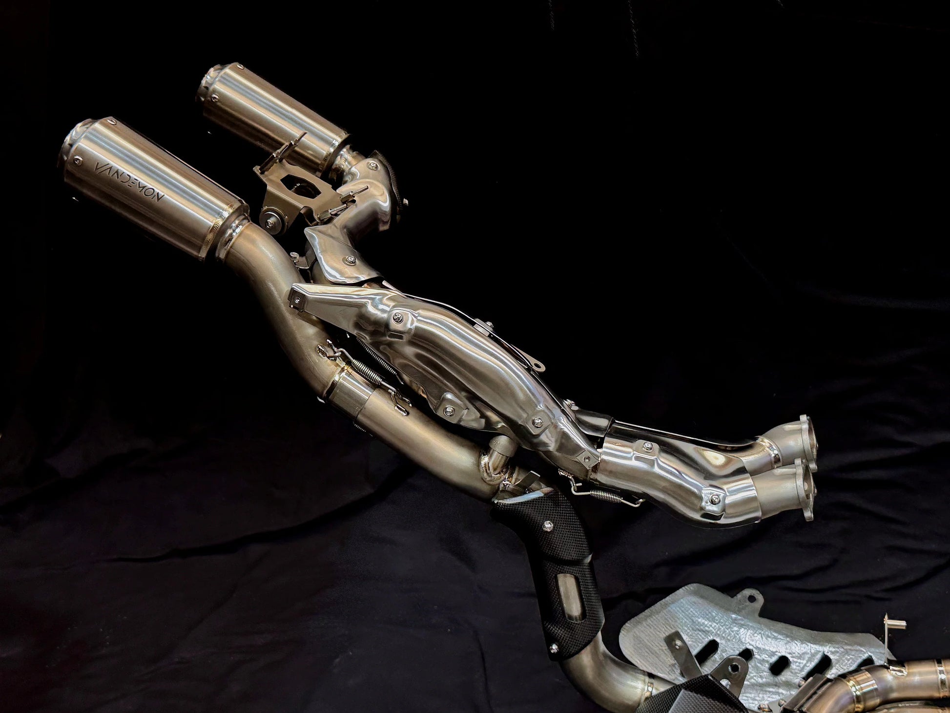 Vandemon High Mount Race Exhaust System Ducati Panigale V4/V4S/V4R 2025-2026 - Adventure Parts
