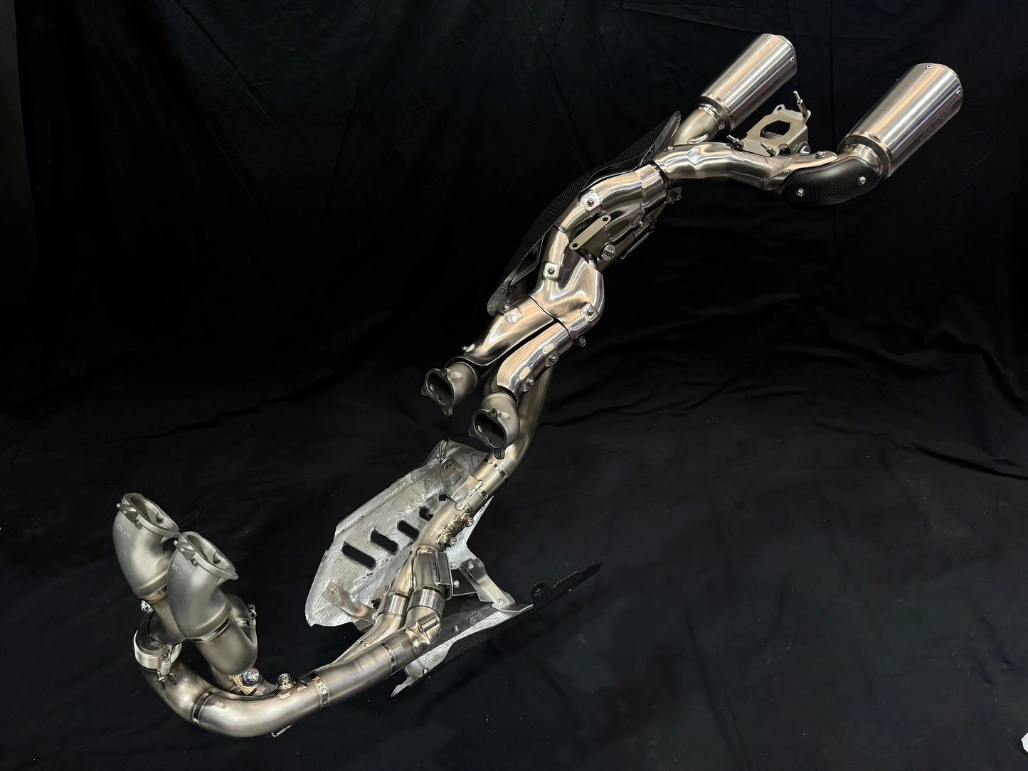Vandemon High Mount Race Exhaust System Ducati Panigale V4/V4S/V4R 2025-2026 - Adventure Parts