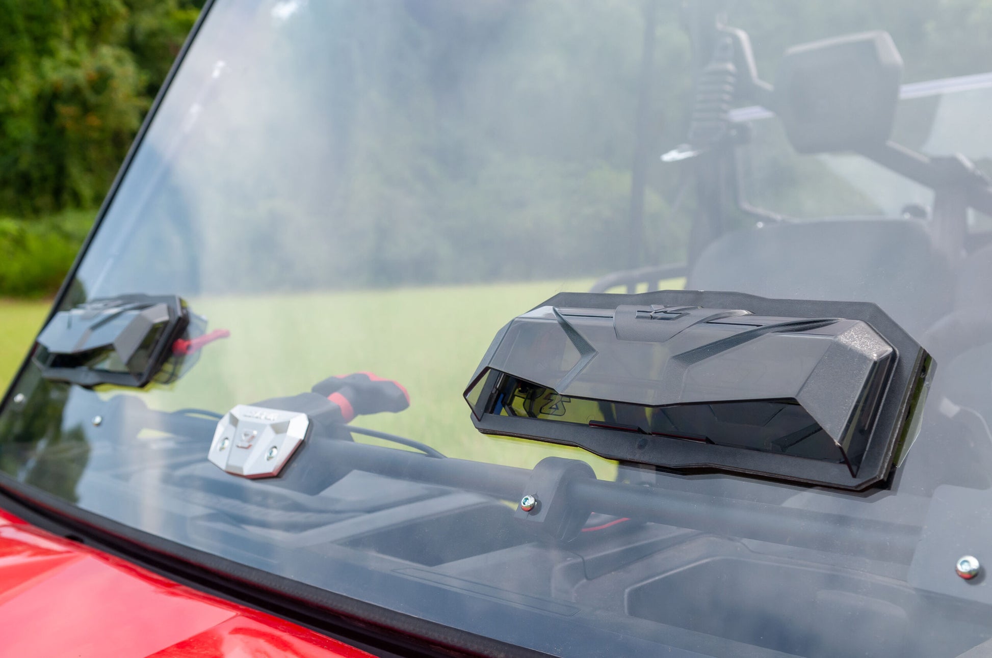 Seizmik Flip-Up Vented Windshield (Scratch Resistant Polycarbonate) Can-Am Defender - Adventure Parts