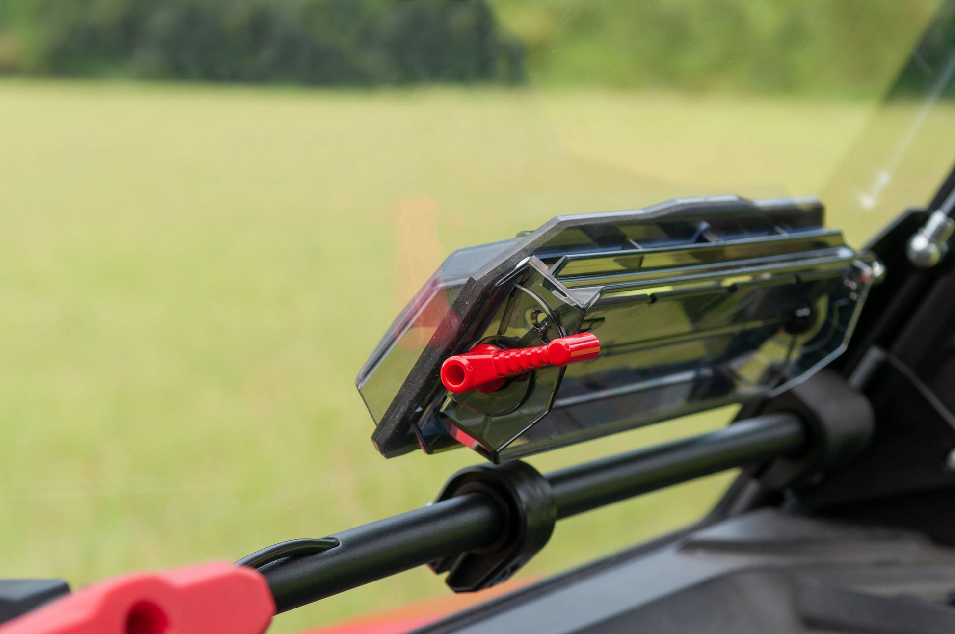 Seizmik Flip-Up Vented Windshield (Scratch Resistant Polycarbonate) Can-Am Defender - Adventure Parts
