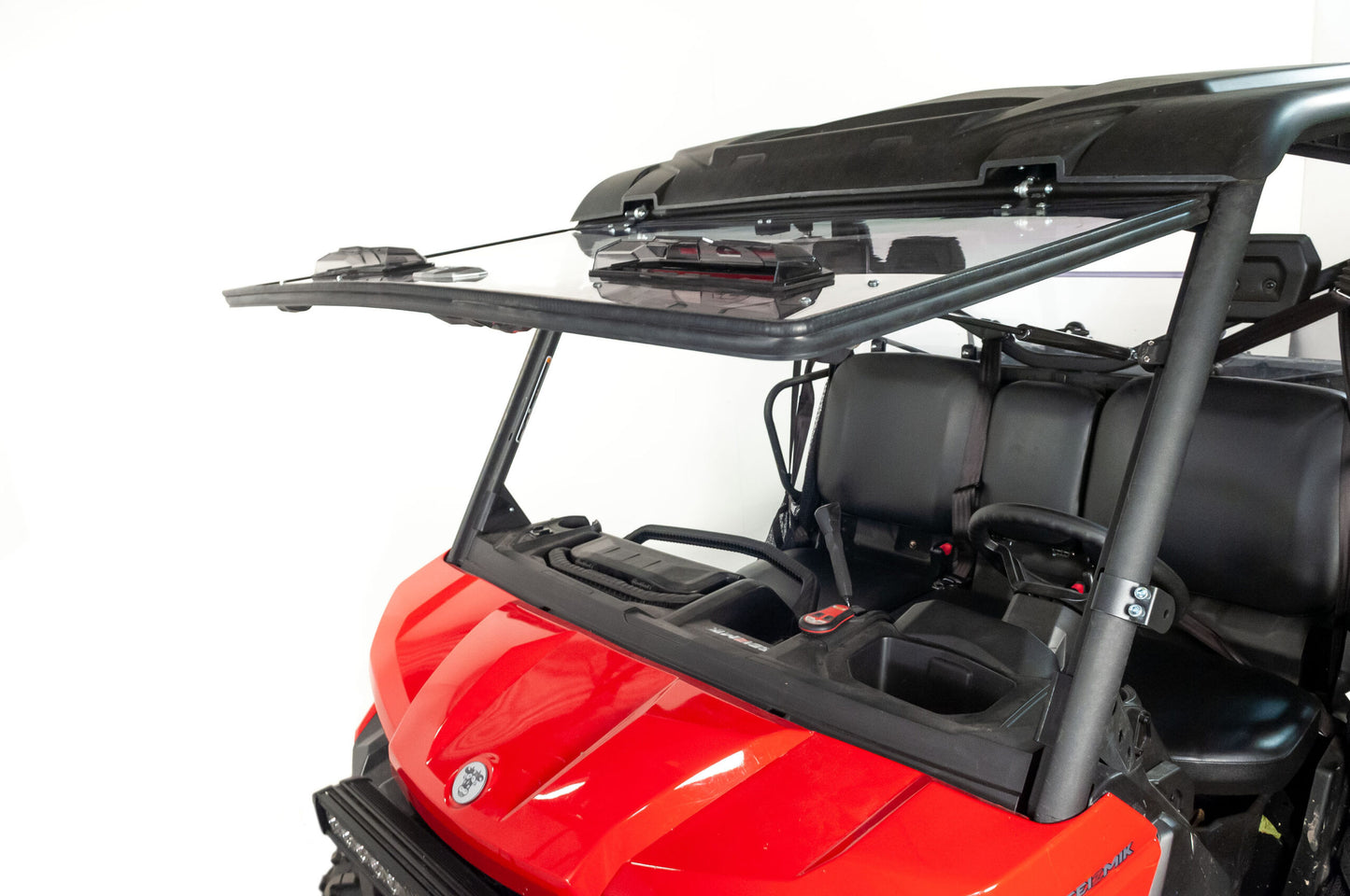 Seizmik Flip-Up Vented Windshield (Scratch Resistant Polycarbonate) Can-Am Defender - Adventure Parts