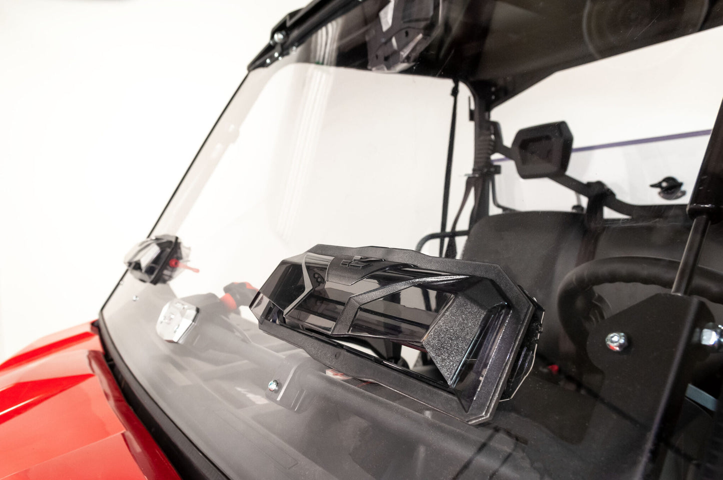 Seizmik Flip-Up Vented Windshield (Scratch Resistant Polycarbonate) Can-Am Defender - Adventure Parts
