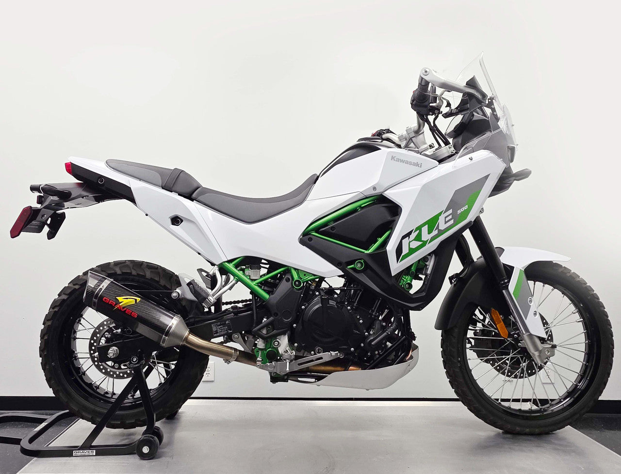 Graves Motorsports Carbon Exhaust Kawasaki KLE 500 2026+