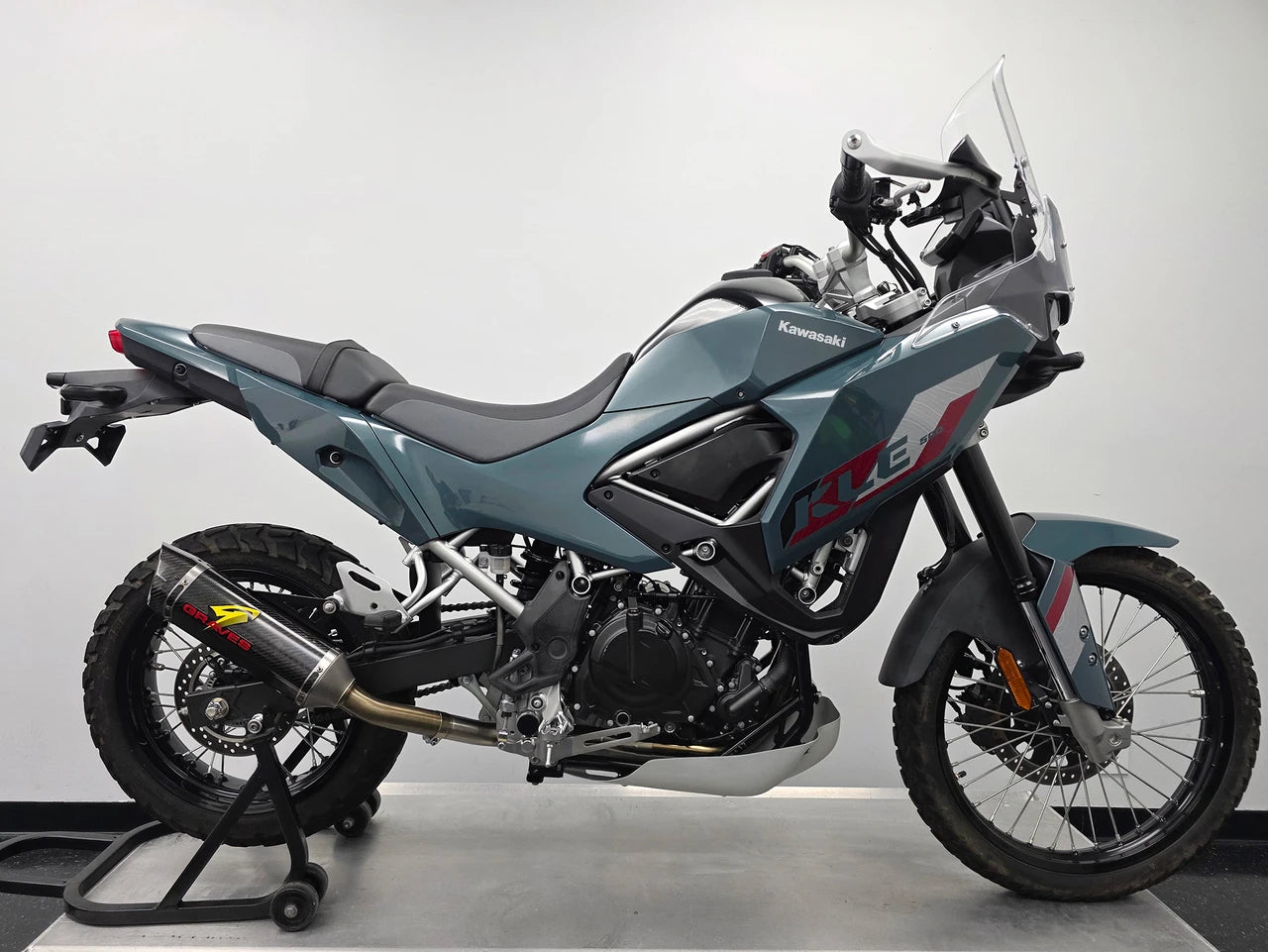 Graves Motorsports LINK Full Exhaust - Carbon Silencer Kawasaki KLE 500 2026+