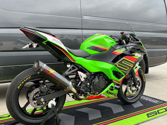 Graves OEM Bodywork Graphics Set Green Kawasaki Ninja 500 2024