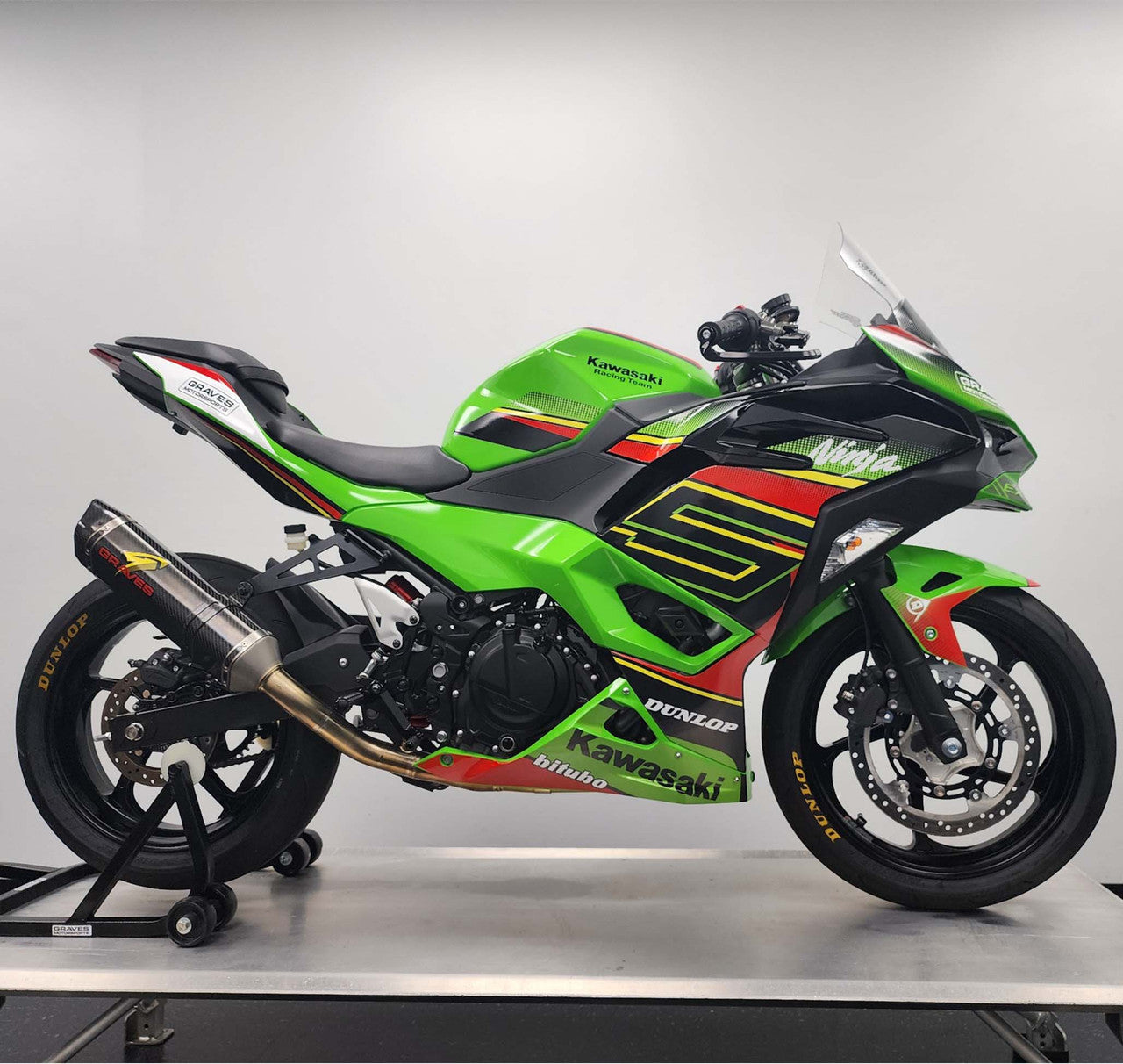 Graves OEM Bodywork Graphics Set Green Kawasaki Ninja 500 2024