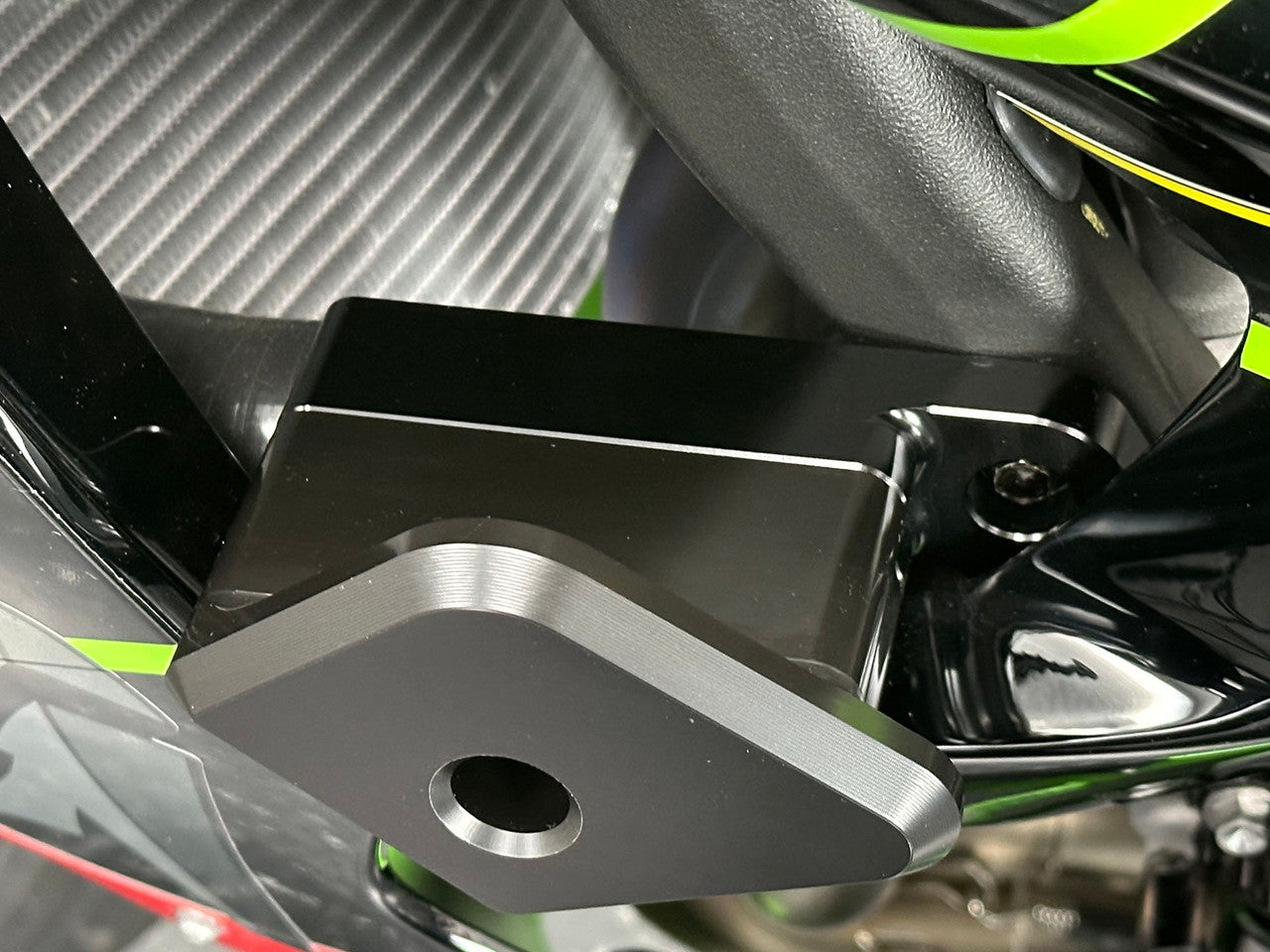 Graves Frame Sliders Kawasaki Ninja ZX-6R 2024