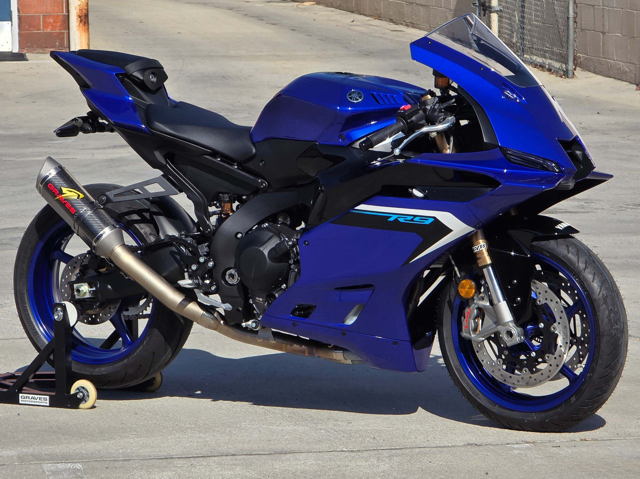 Graves Motorsports Titanium WORKS Exhaust Carbon Silencer Yamaha YZF-R9 2025+