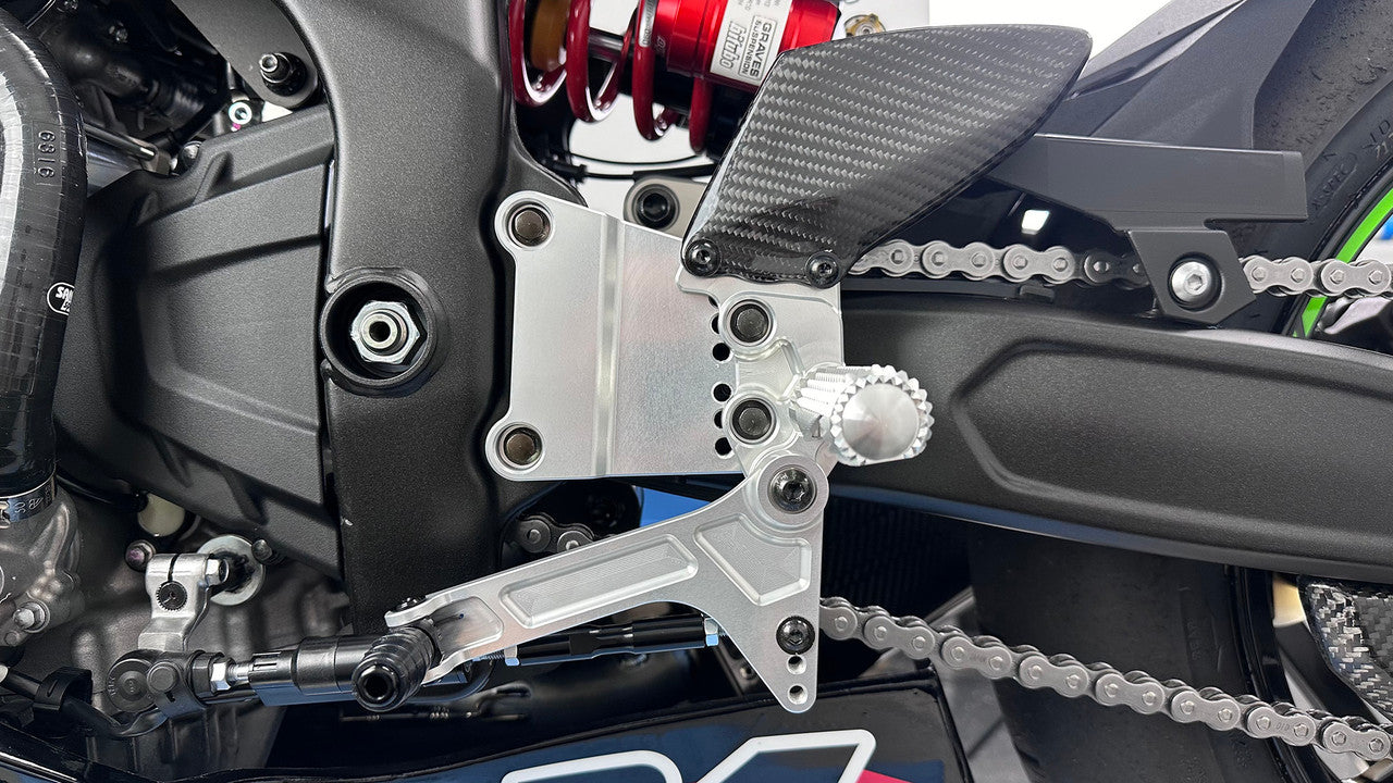 Graves Adjustable Rearsets Silver Kawasaki ZX-4R 2023+