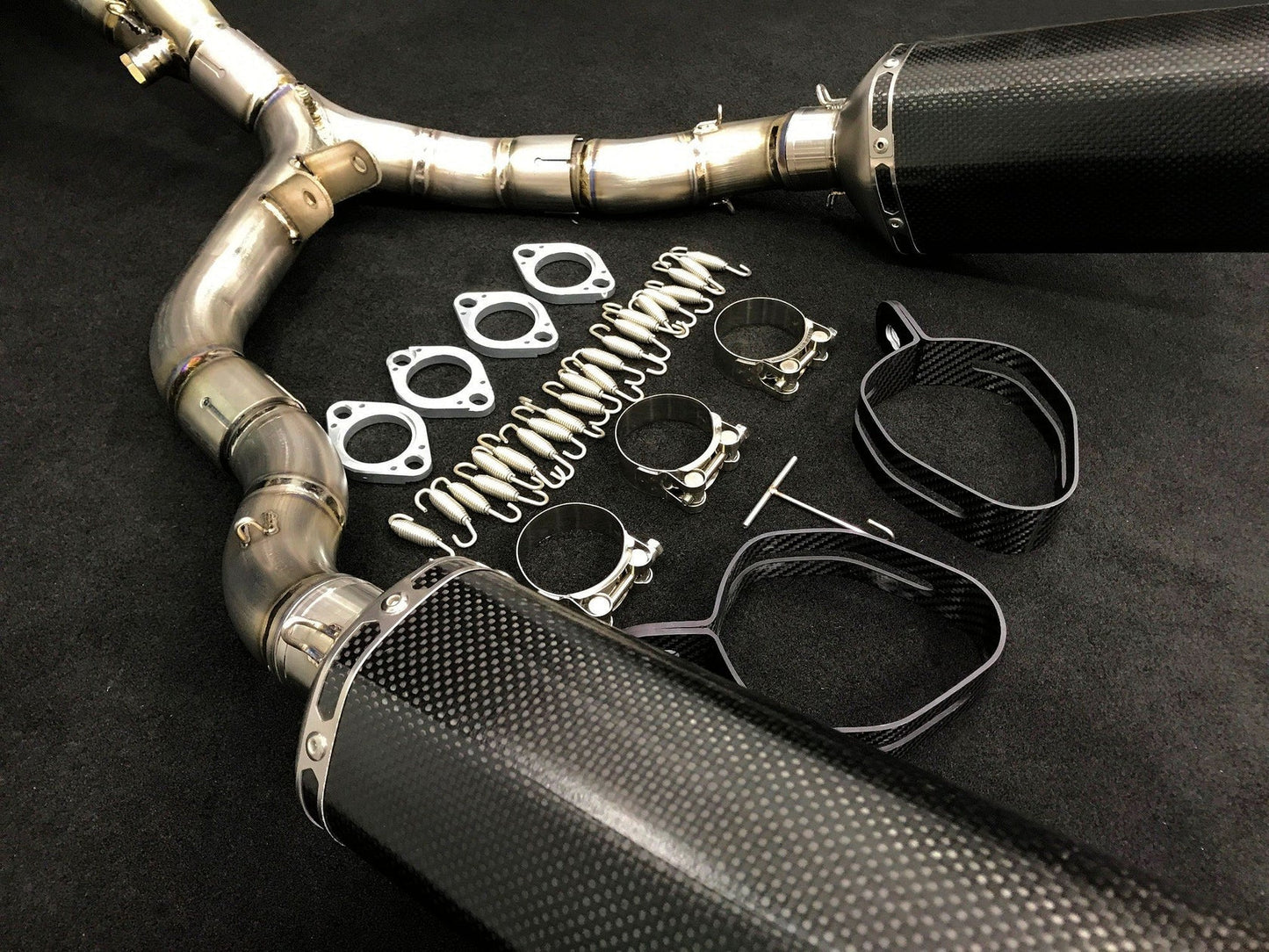 Vandemo Titanium Exhaust System with Carbon Fibre Mufflers Kawasaki Z1000 2014-2020