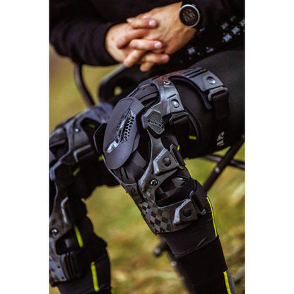 EVS WEB Eclipse Knee Brace Left