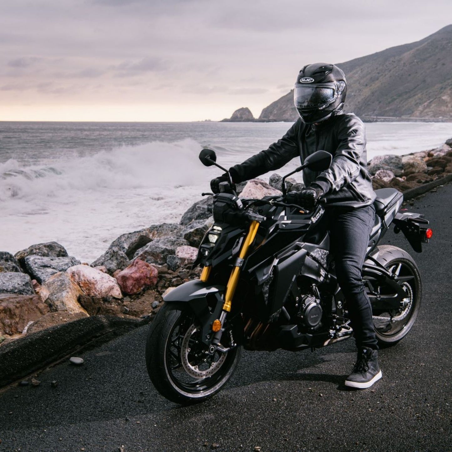 HJC F71 Full Face Motorcycle Helmet