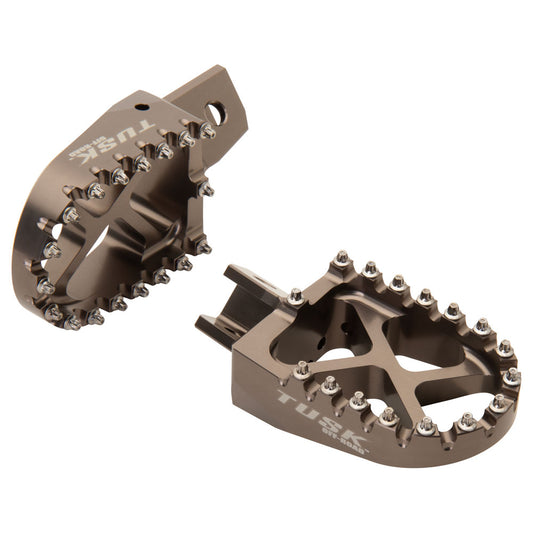 Tusk Billet Race Foot Pegs Yamaha TW200 1987–2026 - Adventure Parts