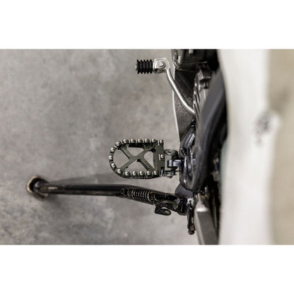 Tusk Billet Race Foot Pegs Suzuki RM125 1991–2002 - Adventure Parts