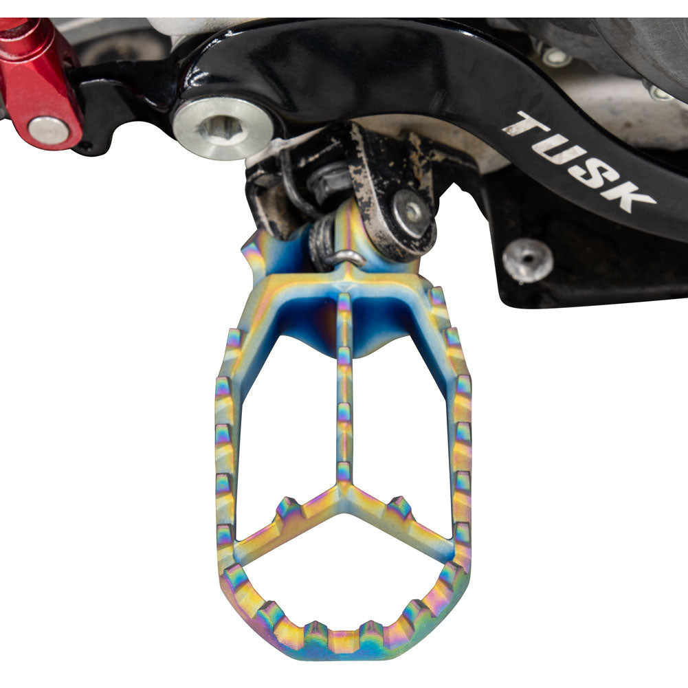 Tusk Blitz Titanium Moto Foot Pegs Jet Fuel Honda Transalp XL750 2024–2025 - Adventure Parts