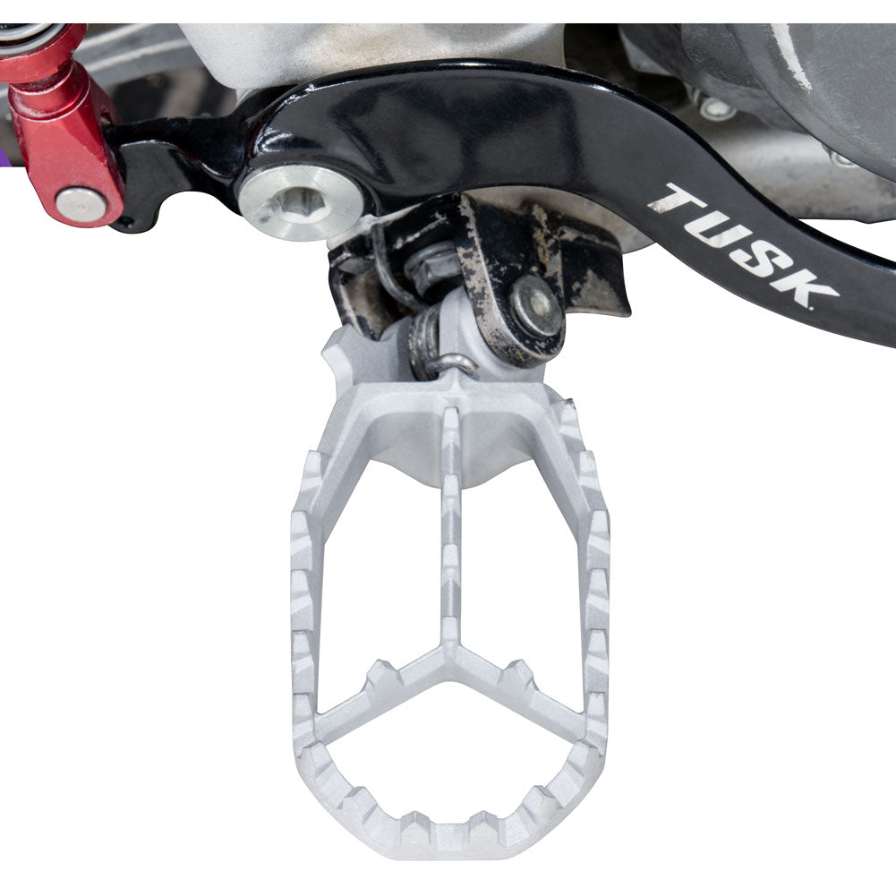 Tusk Blitz Titanium Moto Foot Pegs Jet Fuel Honda Transalp XL750 2024–2025 - Adventure Parts