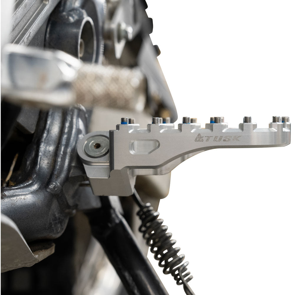 Tusk Edge Billet Adventure Foot Pegs CFMOTO IBEX 800 E 2023–2026 - Adventure Parts