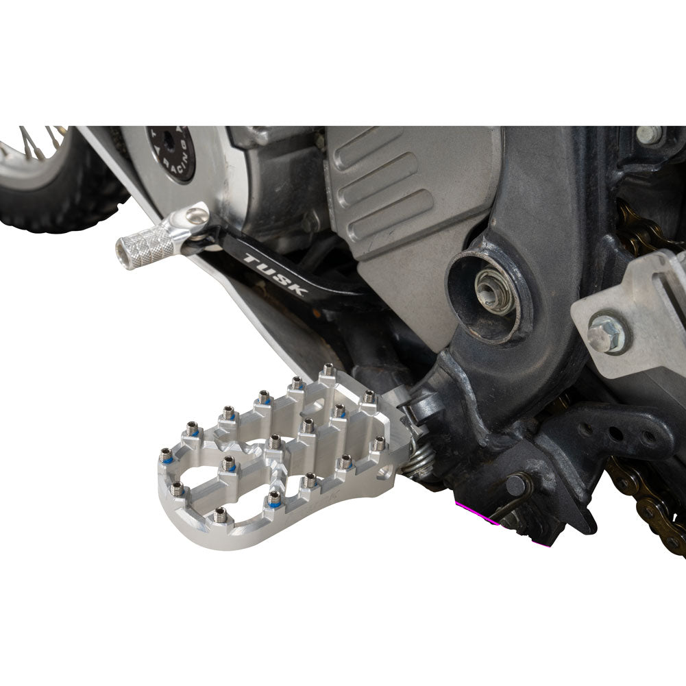 Tusk Edge Billet Adventure Foot Pegs CFMOTO IBEX 800 E 2023–2026 - Adventure Parts