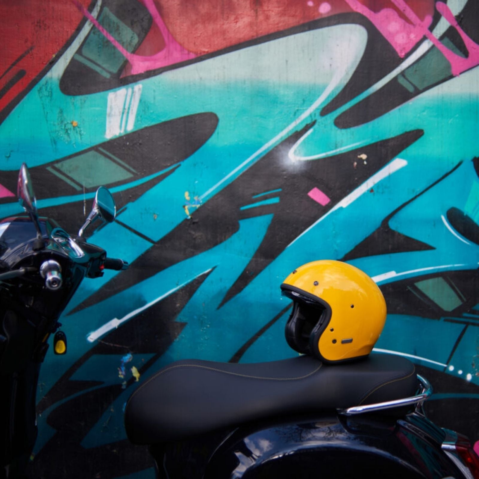 HJC - V31 Helmet